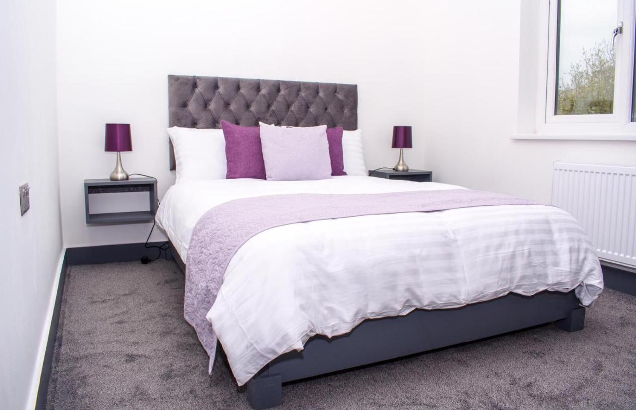 Homestay In Birmingham Sleeps 8 - Free Parking & Wifi Bagian luar foto