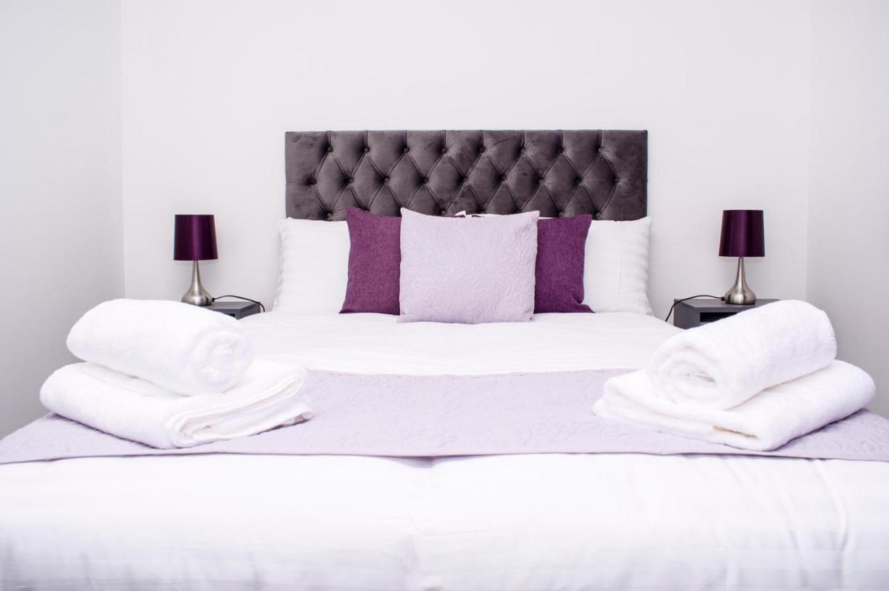 Homestay In Birmingham Sleeps 8 - Free Parking & Wifi Bagian luar foto