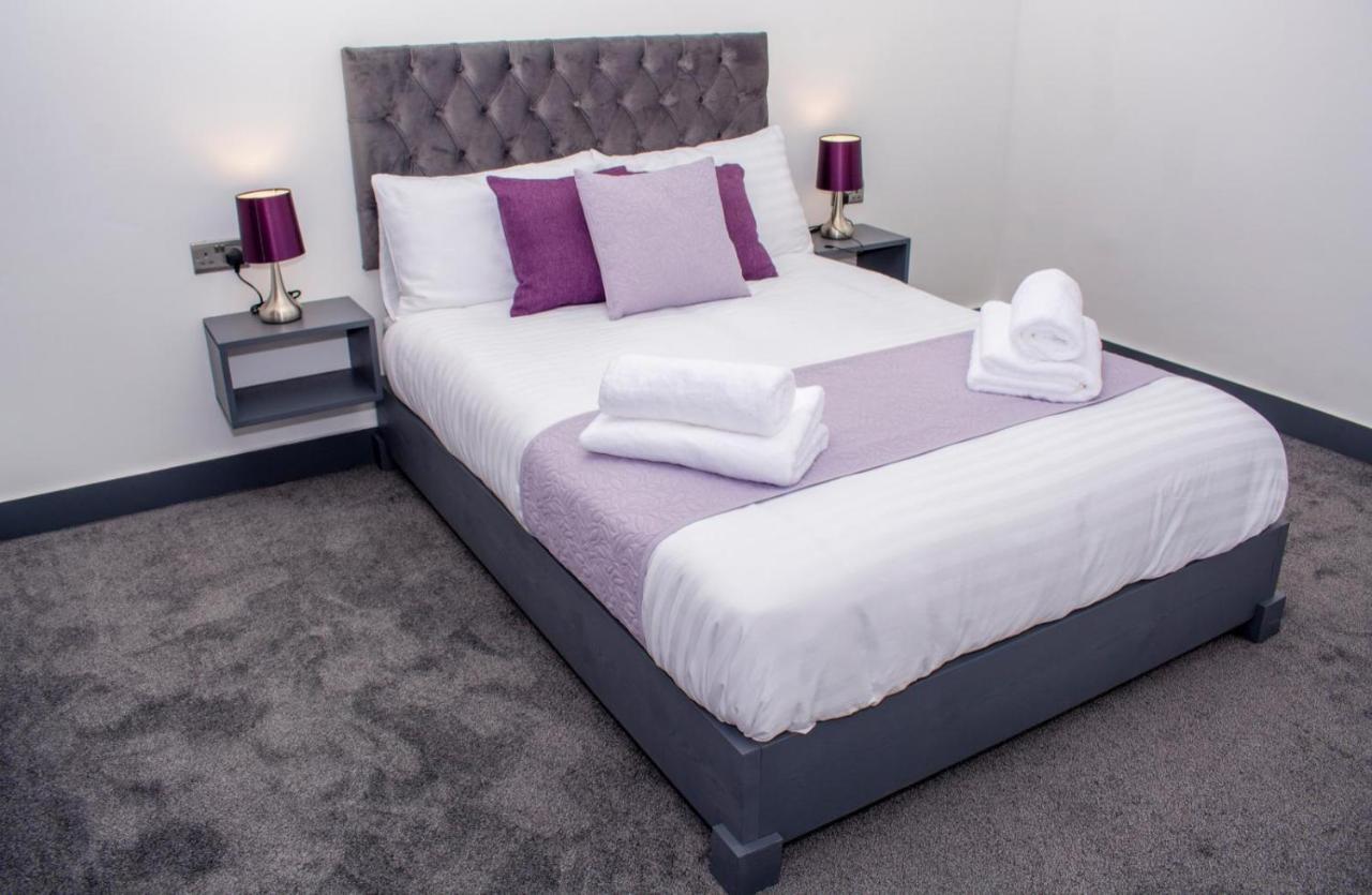 Homestay In Birmingham Sleeps 8 - Free Parking & Wifi Bagian luar foto
