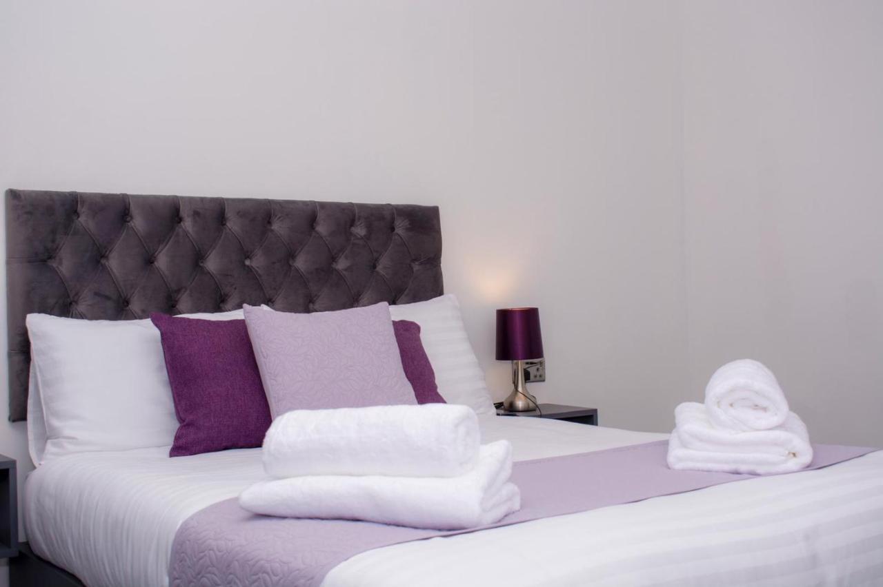 Homestay In Birmingham Sleeps 8 - Free Parking & Wifi Bagian luar foto