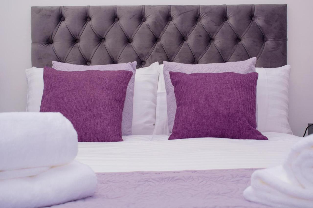 Homestay In Birmingham Sleeps 8 - Free Parking & Wifi Bagian luar foto
